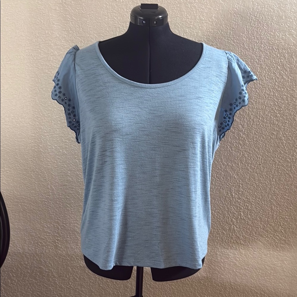 Women's Blue Lace Sleeve Top